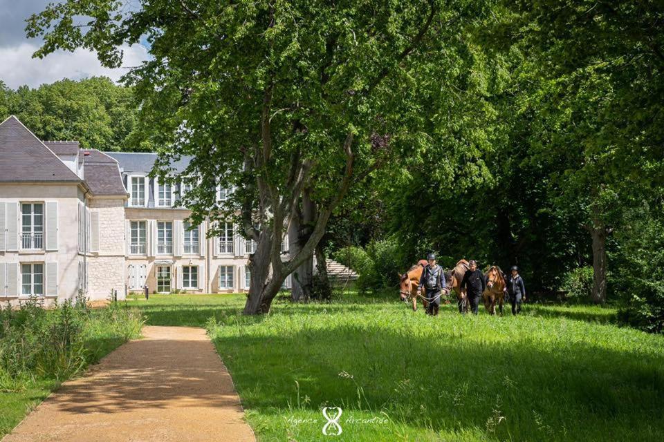 Le Grand Pavillon Chantilly Exterior foto